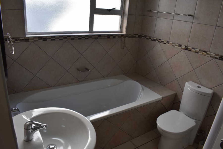 4 Bedroom Property for Sale in Beacon Bay Eastern Cape